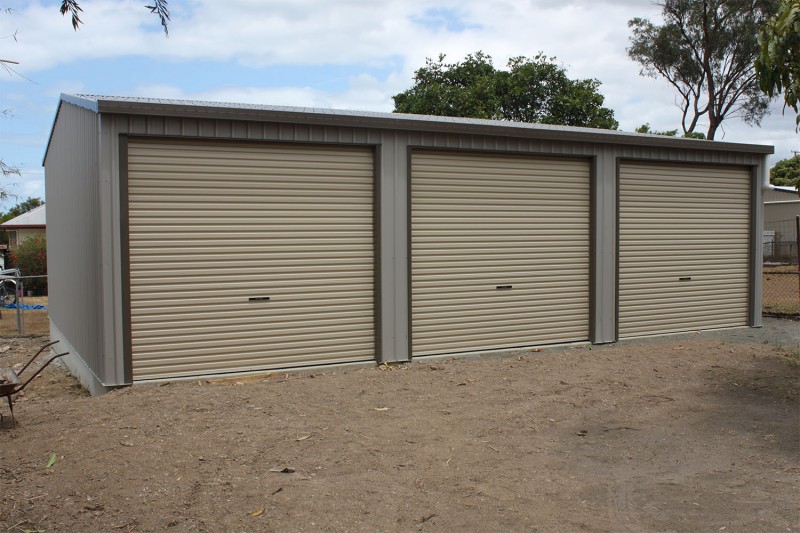 Colorbond triple bay garage side by side doors