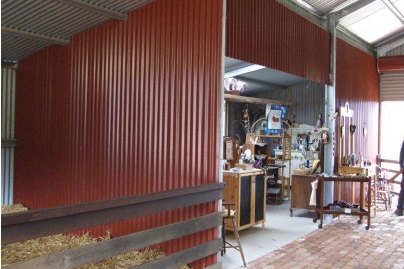 Shearing shed internal wall