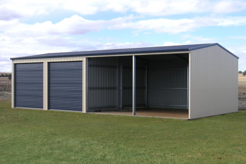 Workshop shed with four bays